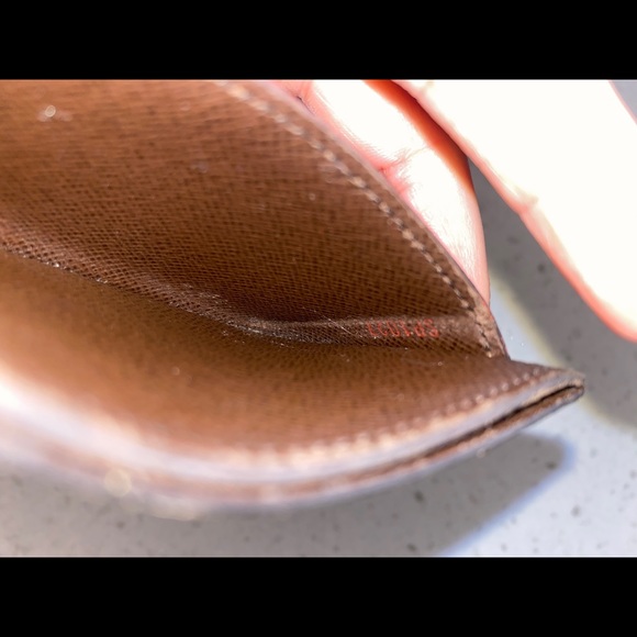 Louis Vuitton Card Holder - Picture 5 of 9